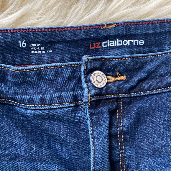 Liz Claiborne crop mid-rise size 16- like a new, clean cut and clean blue - Picture 3 of 8